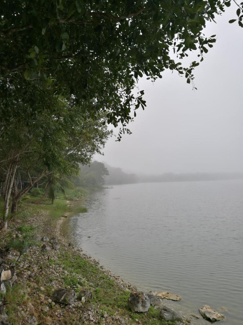Laguna Yaxha Ecolodge El Sombrero المظهر الخارجي الصورة