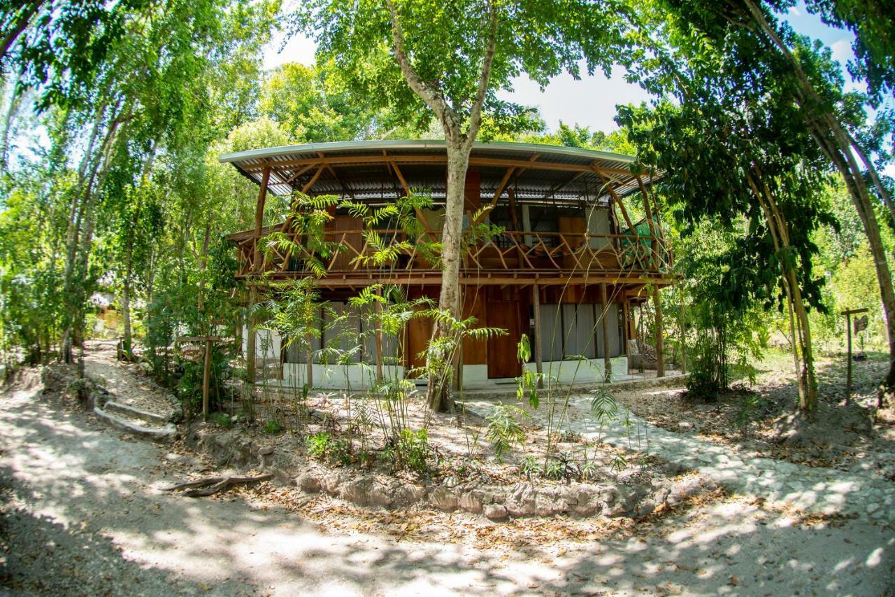 Laguna Yaxha Ecolodge El Sombrero المظهر الخارجي الصورة